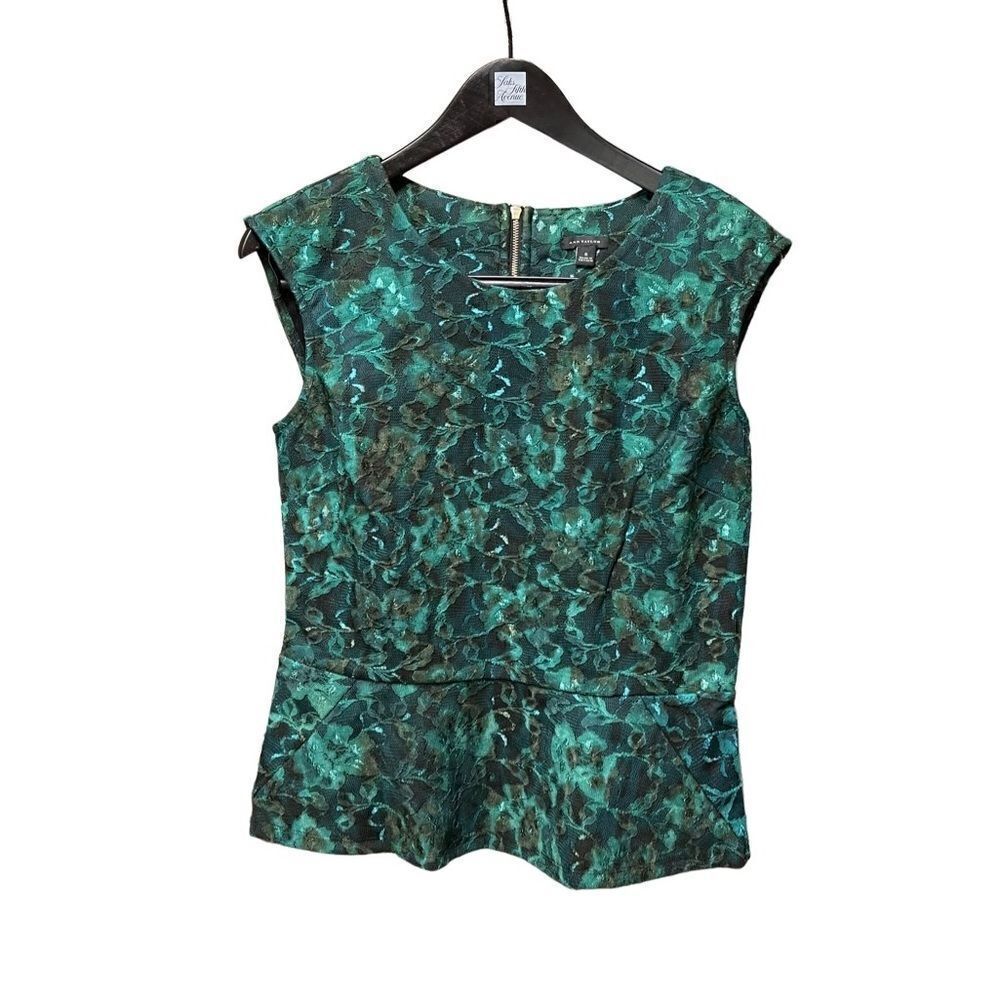 🌟70% OFF🌟Ann Taylor Green Lace Sleeveless Top